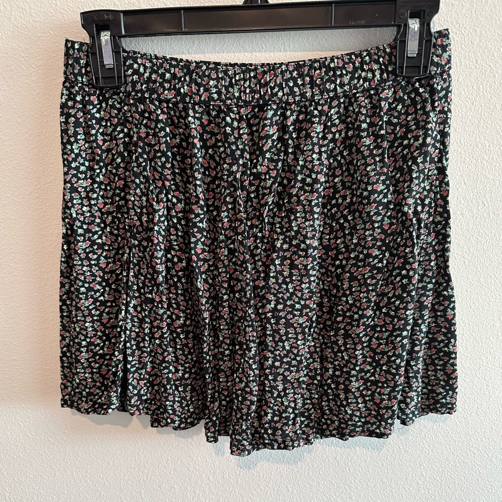 Floral flowy skirt, size small from American Eagle.